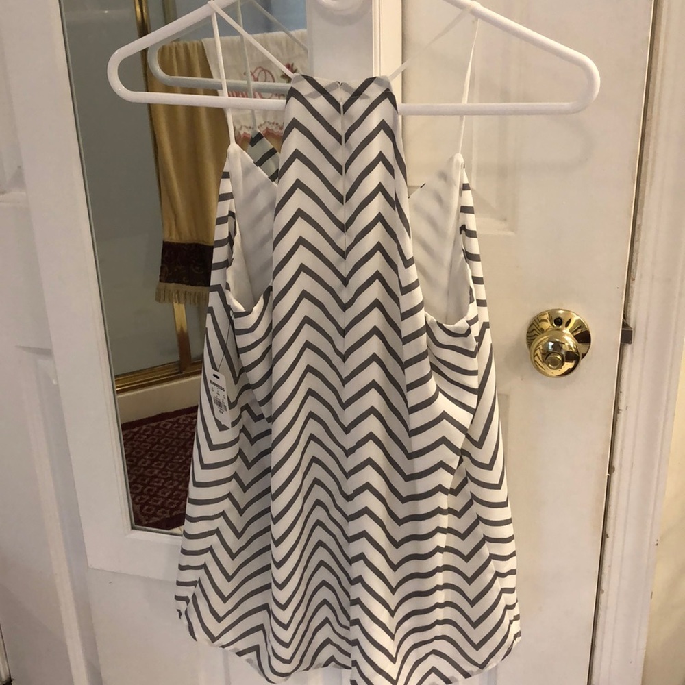 Express Top - Picture 2 of 2